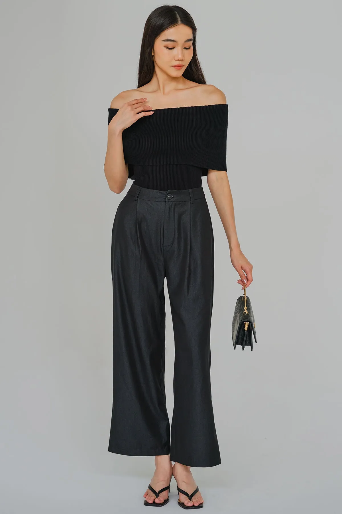 An Afternoon Off-Shoulder Top (Black)